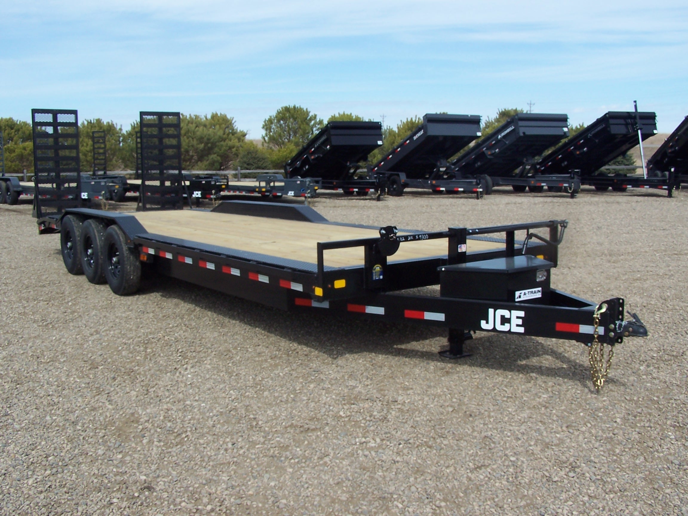 JCE 26'X102" EQUIPMENT TRAILER 21K - Image 2