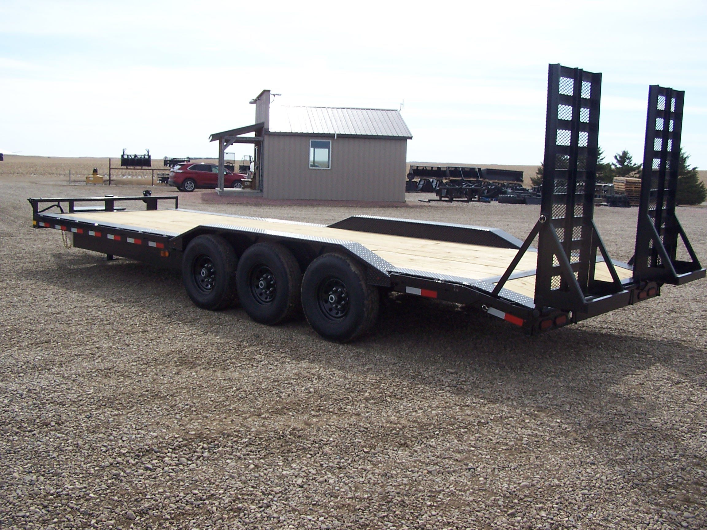 JCE 26'X102" EQUIPMENT TRAILER 21K - Image 5